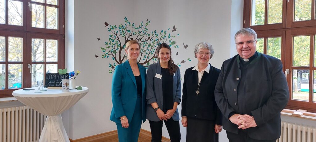 Versammlung zum Jubiläum von IN VIA Würzburg